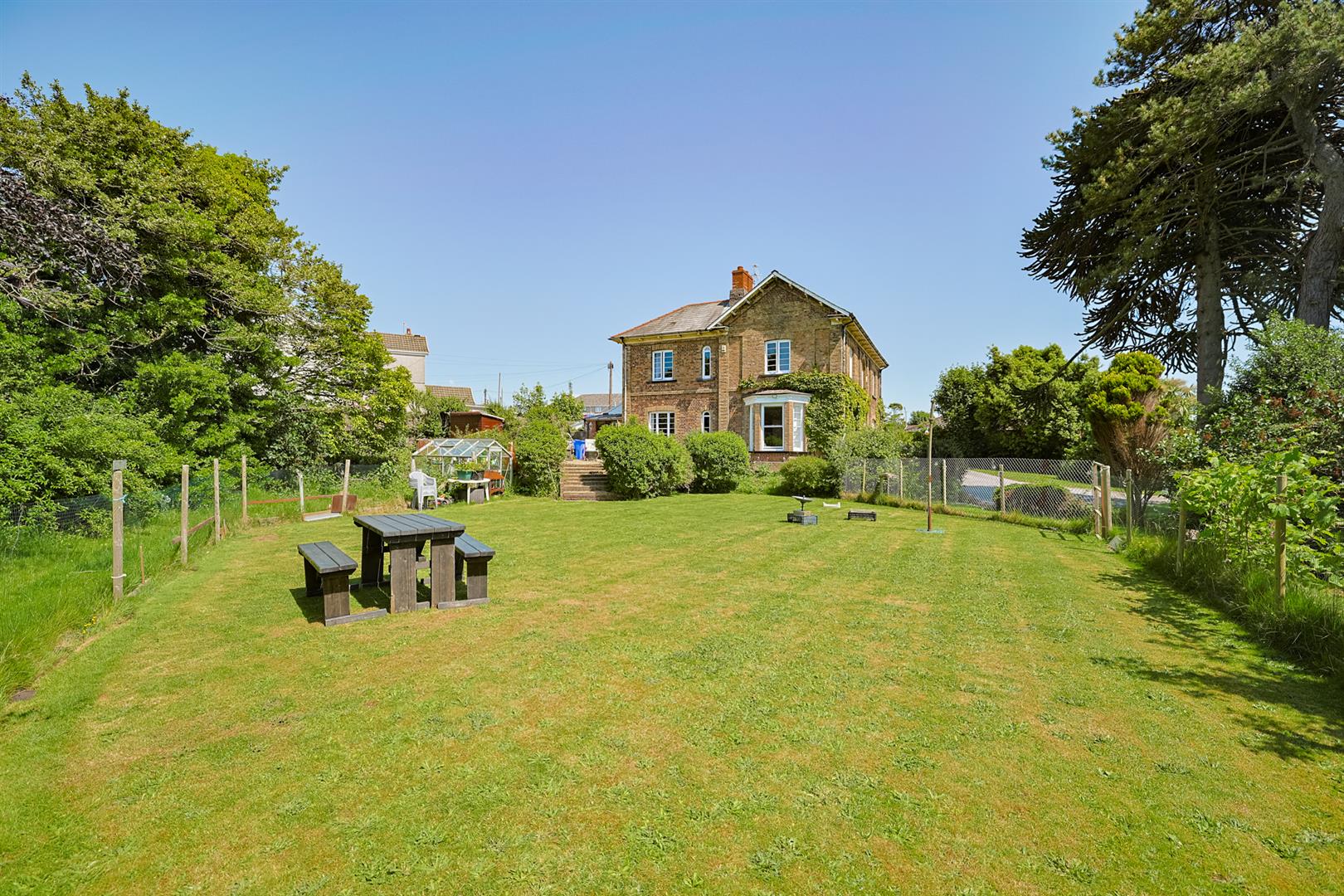 Highfield House, Tyisha Road, Llanelli, SA15 1RW